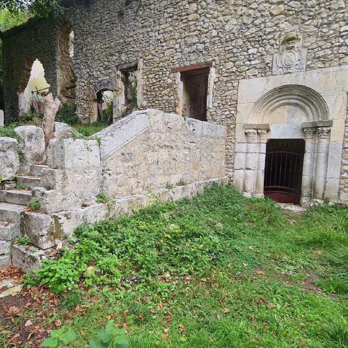 L’entrée de la crypte de nos jours